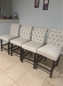 Set of 4 Tufted Counter Height Bar Stools