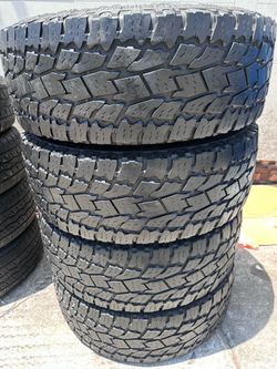 Toyo open country xtreme 35/12/50R17LT