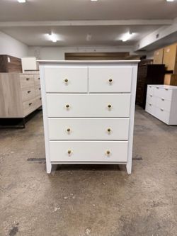 White 5 Drawer Dresser