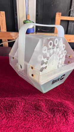 RockJam Bubble Machine