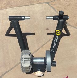 Indoor bike trainer