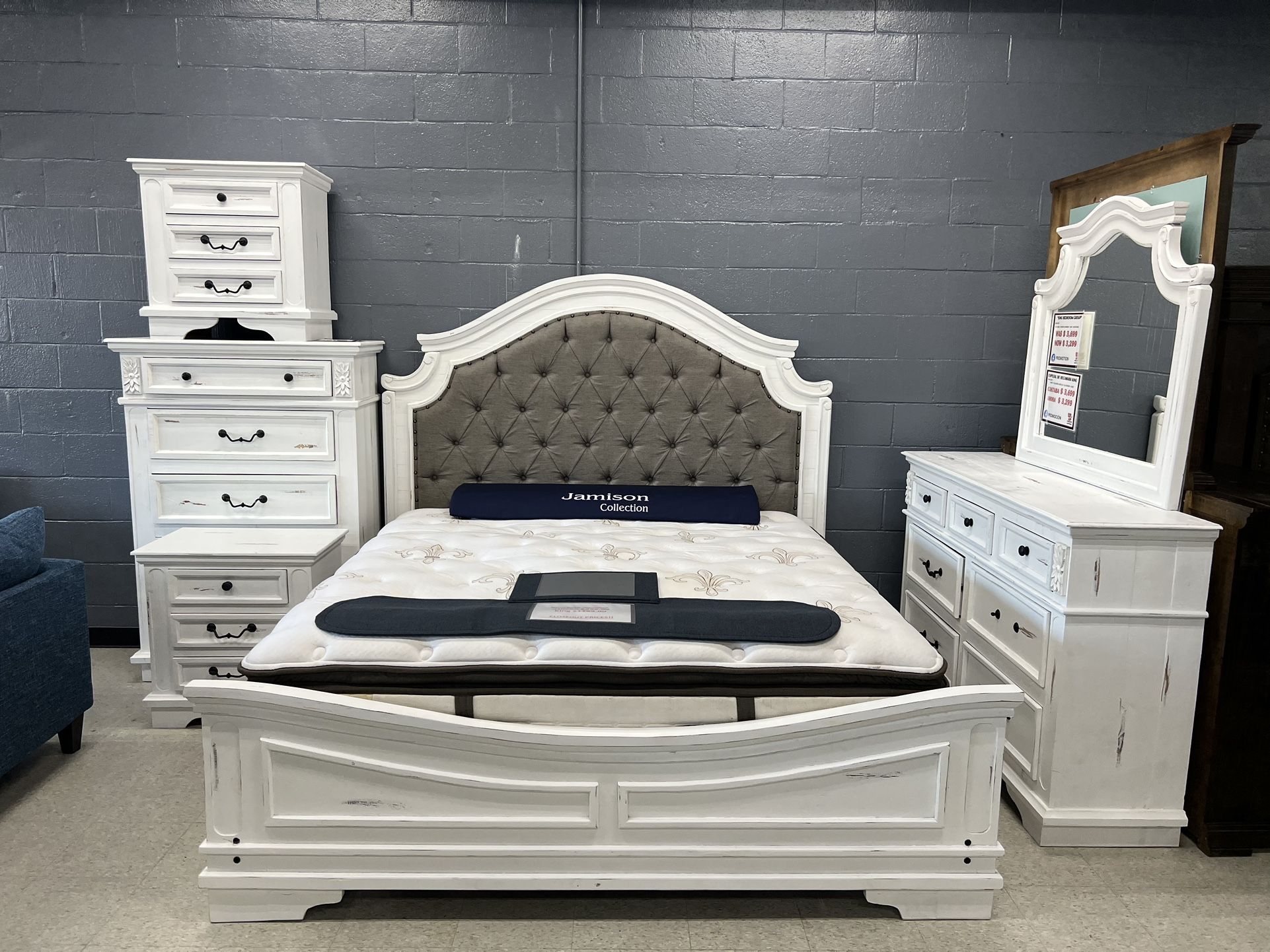 ‼️SOLID WOOD‼️ Beautiful King Bedroom Set Only $2599.00!!