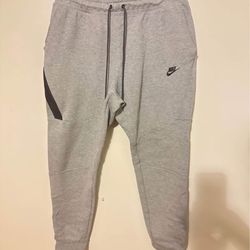 Nike Tech Fleece