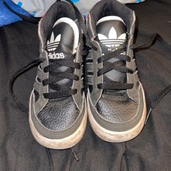 Adidas Toddler Size 7
