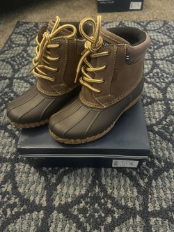 Brand new Nautica toddler duck boots Size 11
