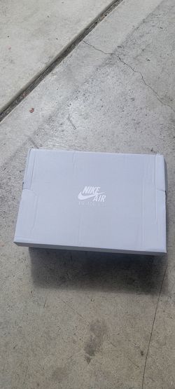 Air force1 box for size 5 youth