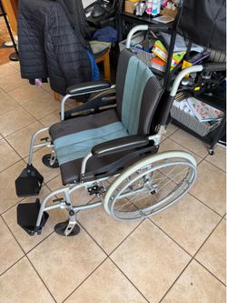 Hi-Fortune ultra lightweight folding travel wheelchair
