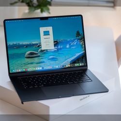 MacBook Air 15" M3 | 16GB RAM | 512GB | Midnight | 2024