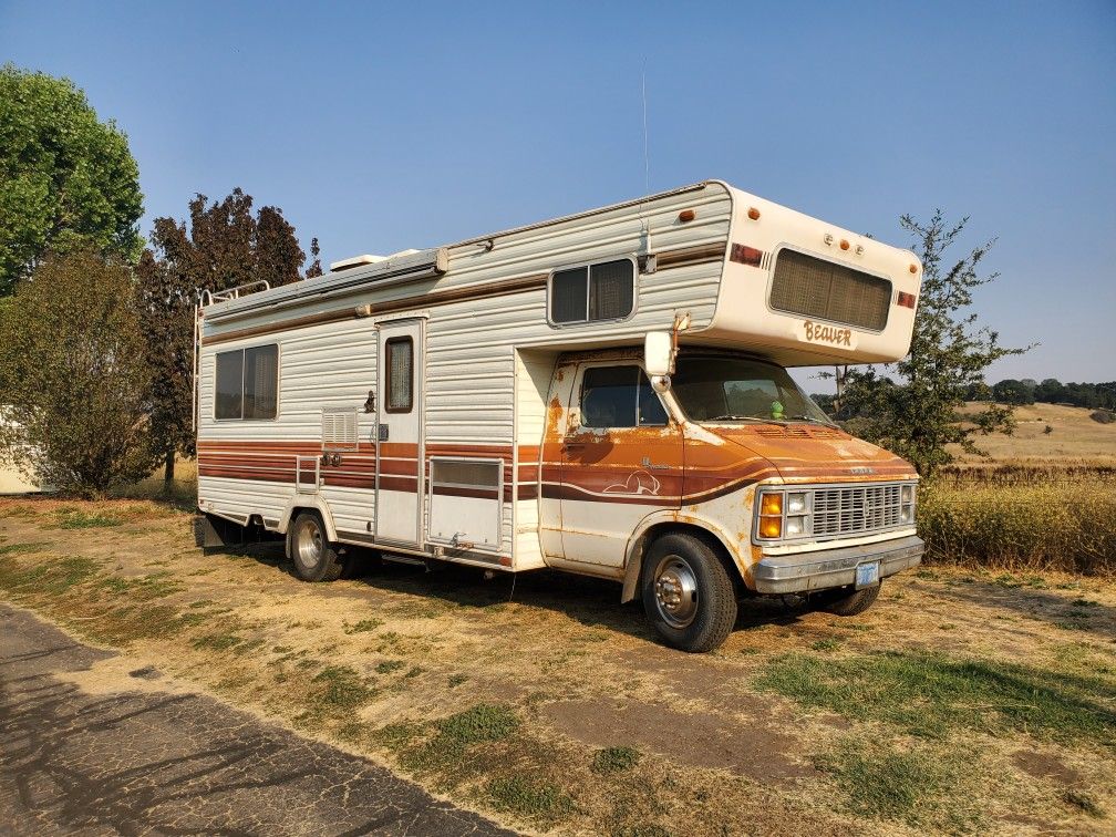 Photo 1979 Dodge sportsman beaver RV