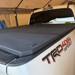 Toyota Tacoma Tonneau Cover Oem 2016-2023