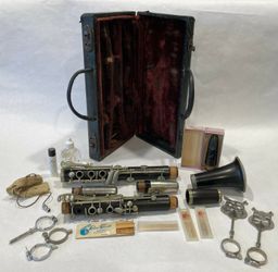 1940s Penzel Mueller Empire State B Clarinet & Extras