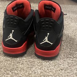 Jordan 4s
