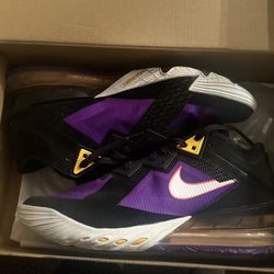 Nike Lebron 18