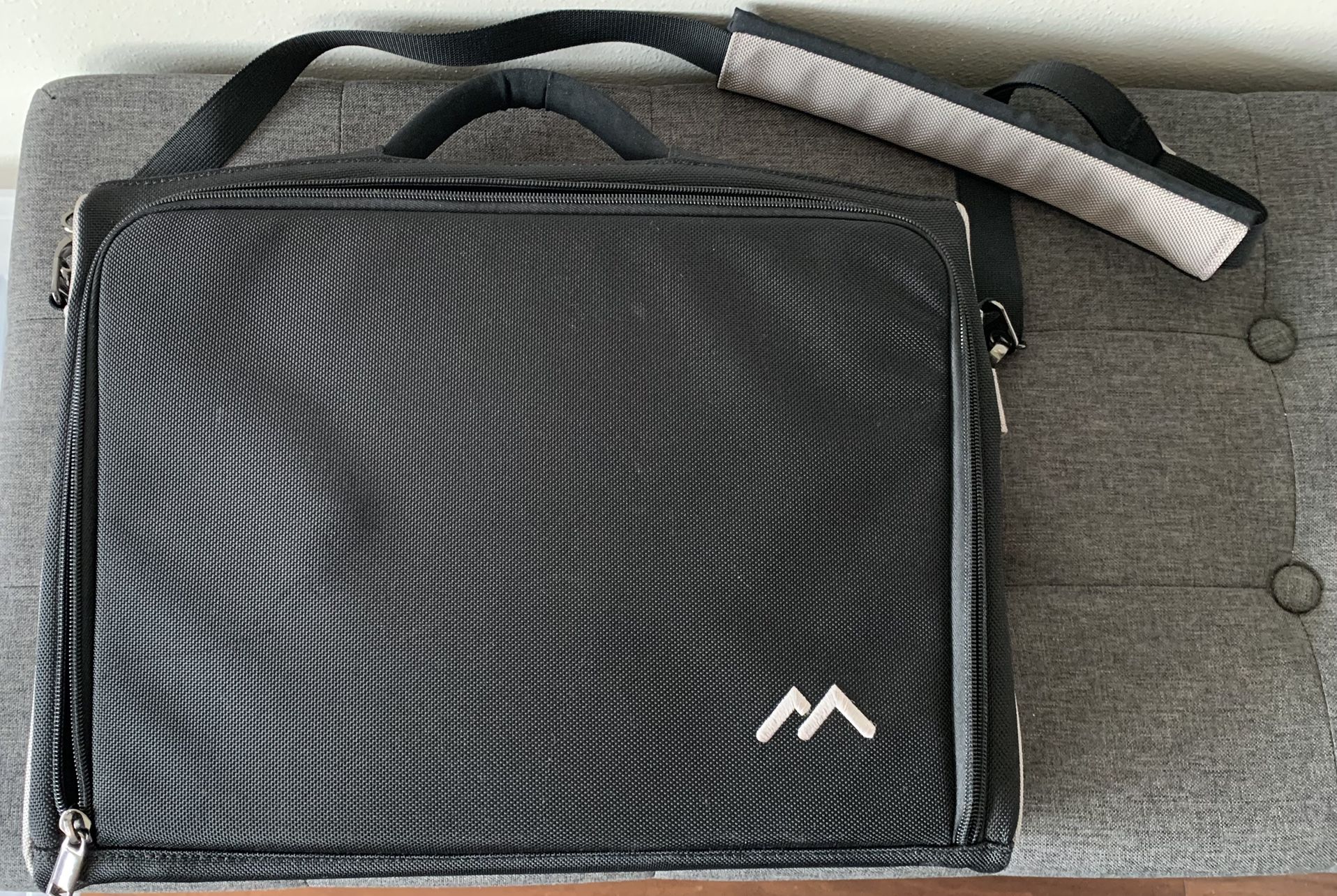Brenthaven Laptop Carrying Case