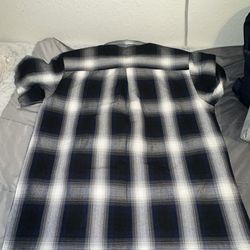 Dark Blue & Gray Plaid Button Up Shirt XL Fits Like 3XL