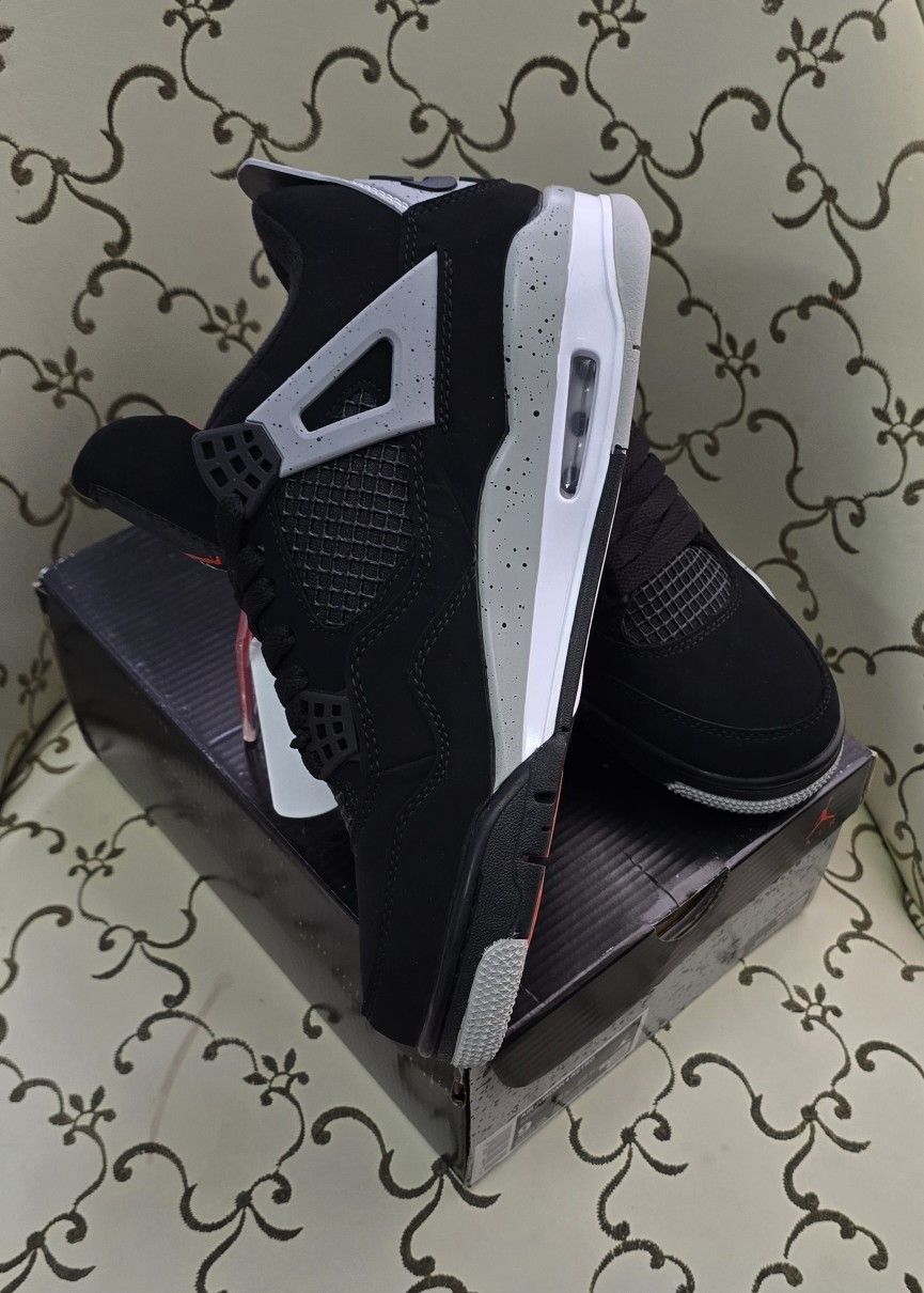 Jordan 4 Retro