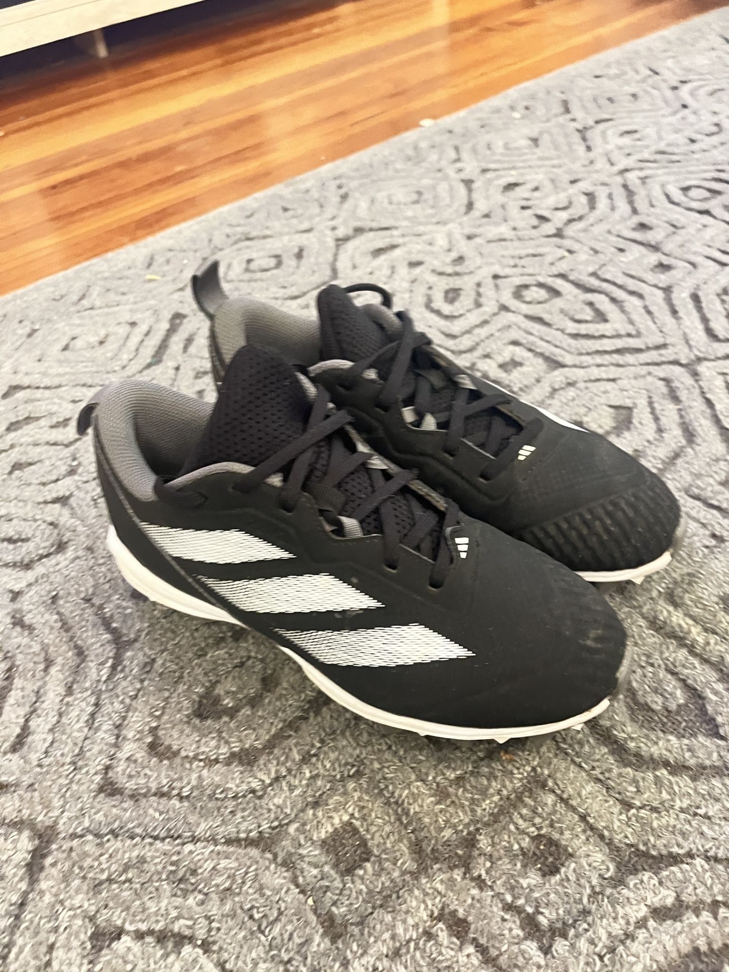 Children’s Football Kleats Size 4.5