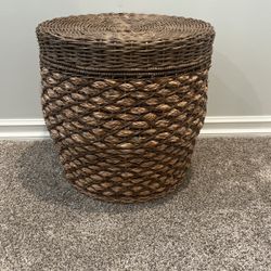 Large Woven round storage bin With Lid