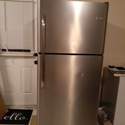 Frigidaire Refrigerator 