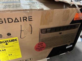 Frigidaire Wall Air Conditioner 14000 Btu  700 Sq Ft 