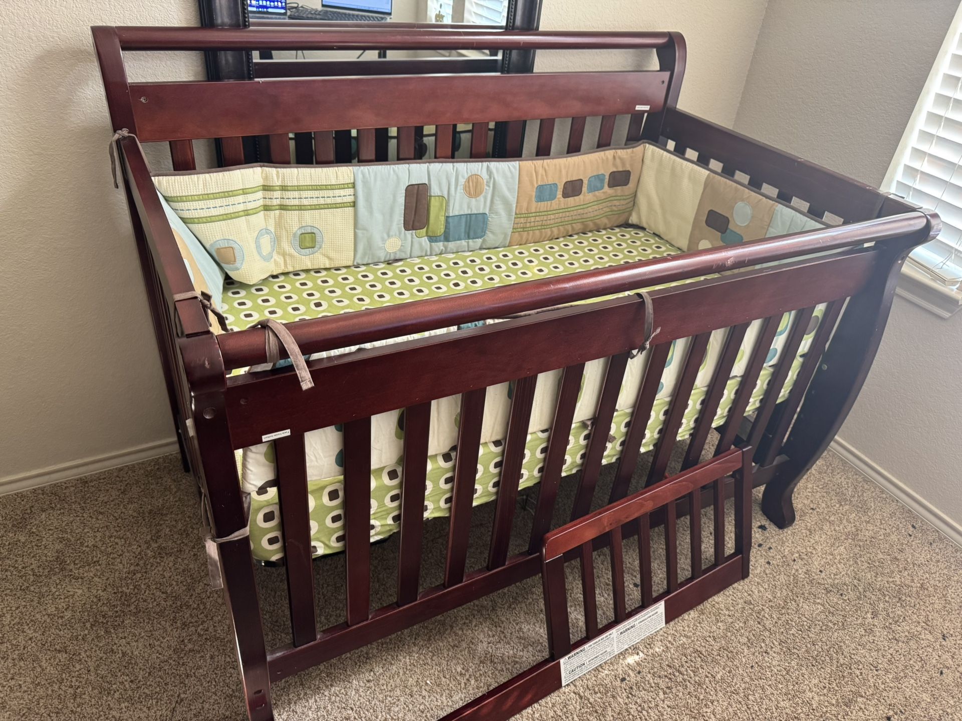 Baby Crib – Gently Used, Excellent Condition