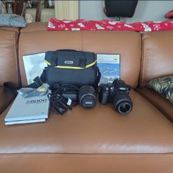 NIKON DIGITAL CAMERA D5000