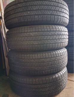 225/65R17 SET of 4 Tires, YOKOHAMA GEOLANDAR G91A, Like New Tread!