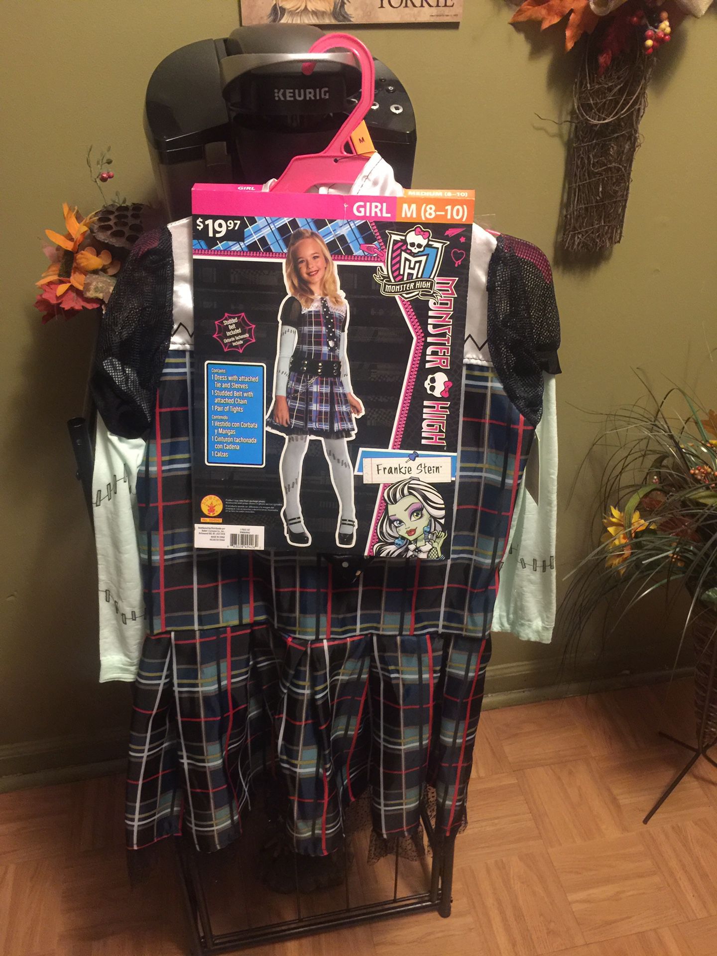 Girls size 8 to 10 monster high costume new never worn