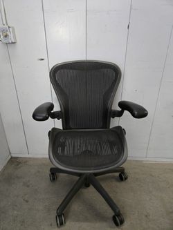 Herman Miller Size B FULLY ERGONOMIC 
