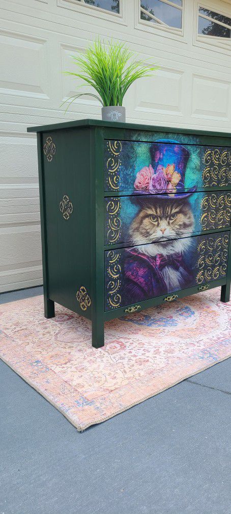 Sour Puss Cat Dresser