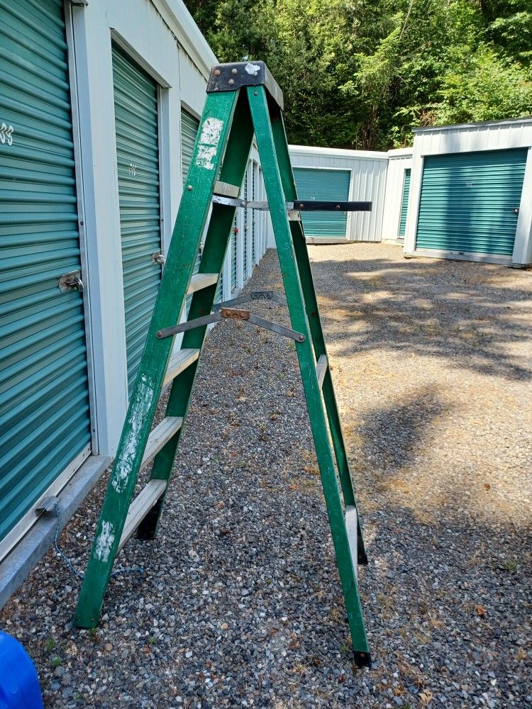 Fiberglass Ladder