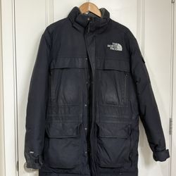 The Northface Men’s McMurdo Parka III size Medium