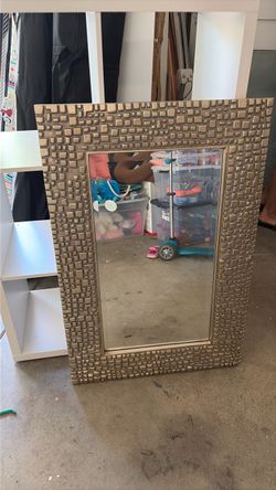 Large mirror no crack