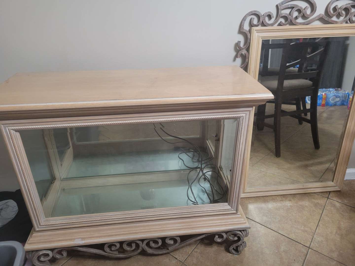 Caro cabinet With Mirror