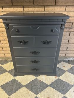 Tall style 5 drawer dark gray dresser