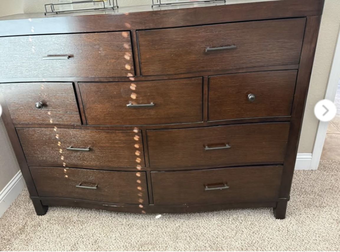 Louis style wide chest drawer