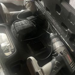 Craftsman Drill And Flashlight with charger missing battery