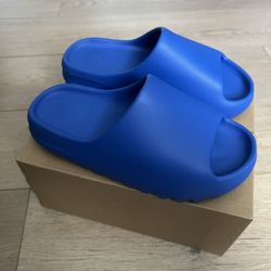 Yeezy Slide Azure 10