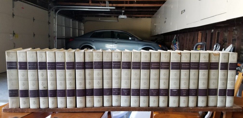 1969 Encyclopedia Britannica Set White Edition