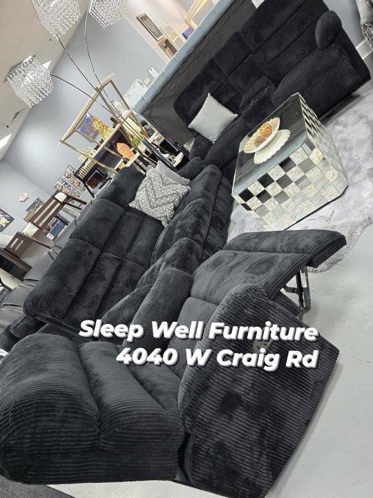 ✨️Reclining Sectionals Sofas ✨️ Furniture Sectionals, Bedrooms, Dining Avail