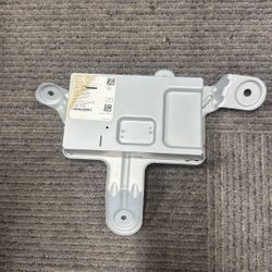 Audio Tuner Unit OEM , New 2019-2021 Acura RDX @ D3