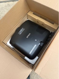 Epson Pro Cinema 4050 Laser Projector