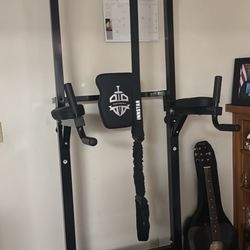Pull Up machine BRAND NEW 