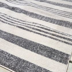 Indoor Area Striped Rug 5.3' x 7.7'