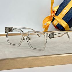 Lv Glasses 
