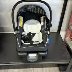 Brand New Graco Baby Car Seat