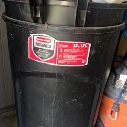 2 Trash Can 32 Gallon 