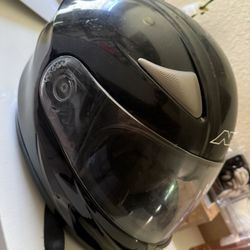 Motorcycle helmet