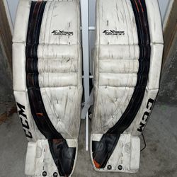 Ccm extreme Flex Goalie Pads Senior 36 +2 