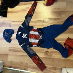 Kids Disney captain America